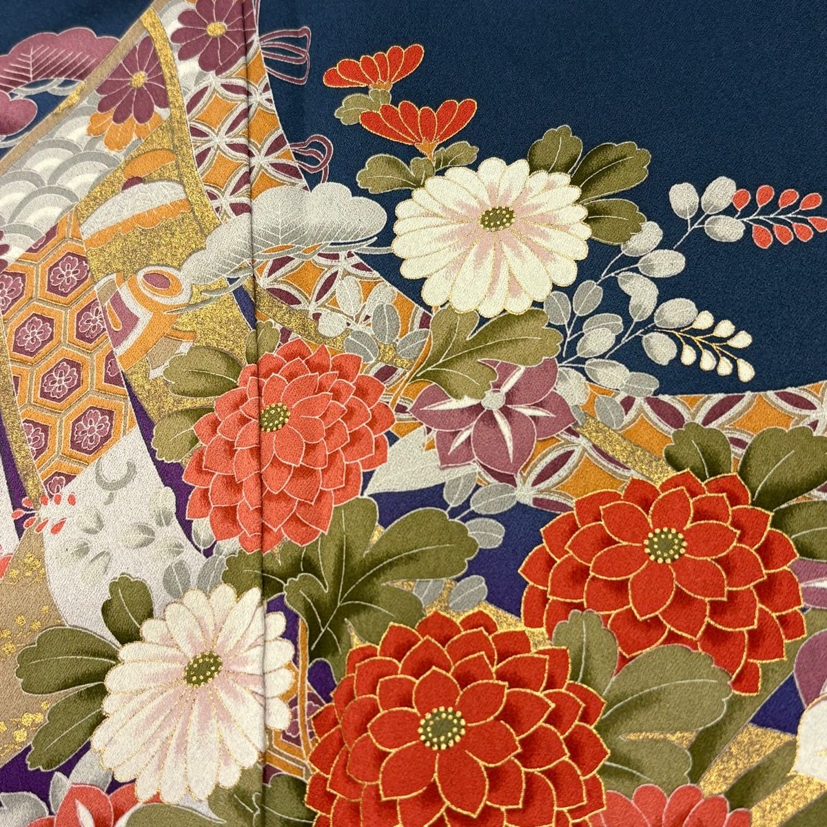 振袖 身丈167cm 裄丈69cm L 袷 几帳 草花 金彩 染め分け 紺色 正絹 秀