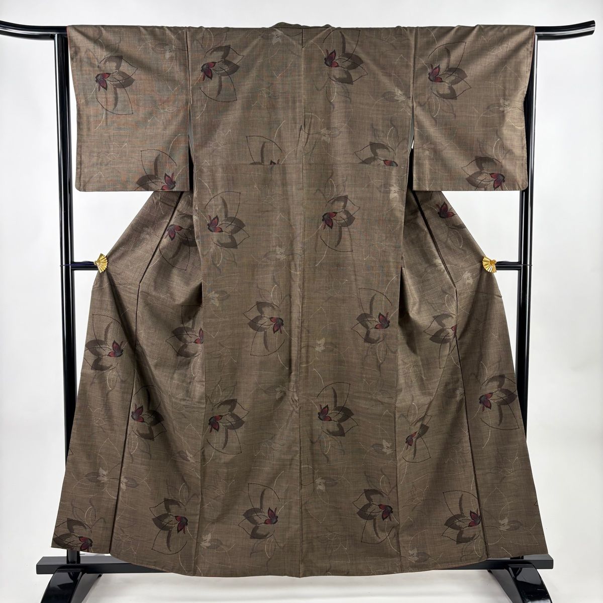 大島紬 身丈159 cm 裄丈64.5 M 袷 純泥染 証紙 花 焦茶色 正絹 秀品