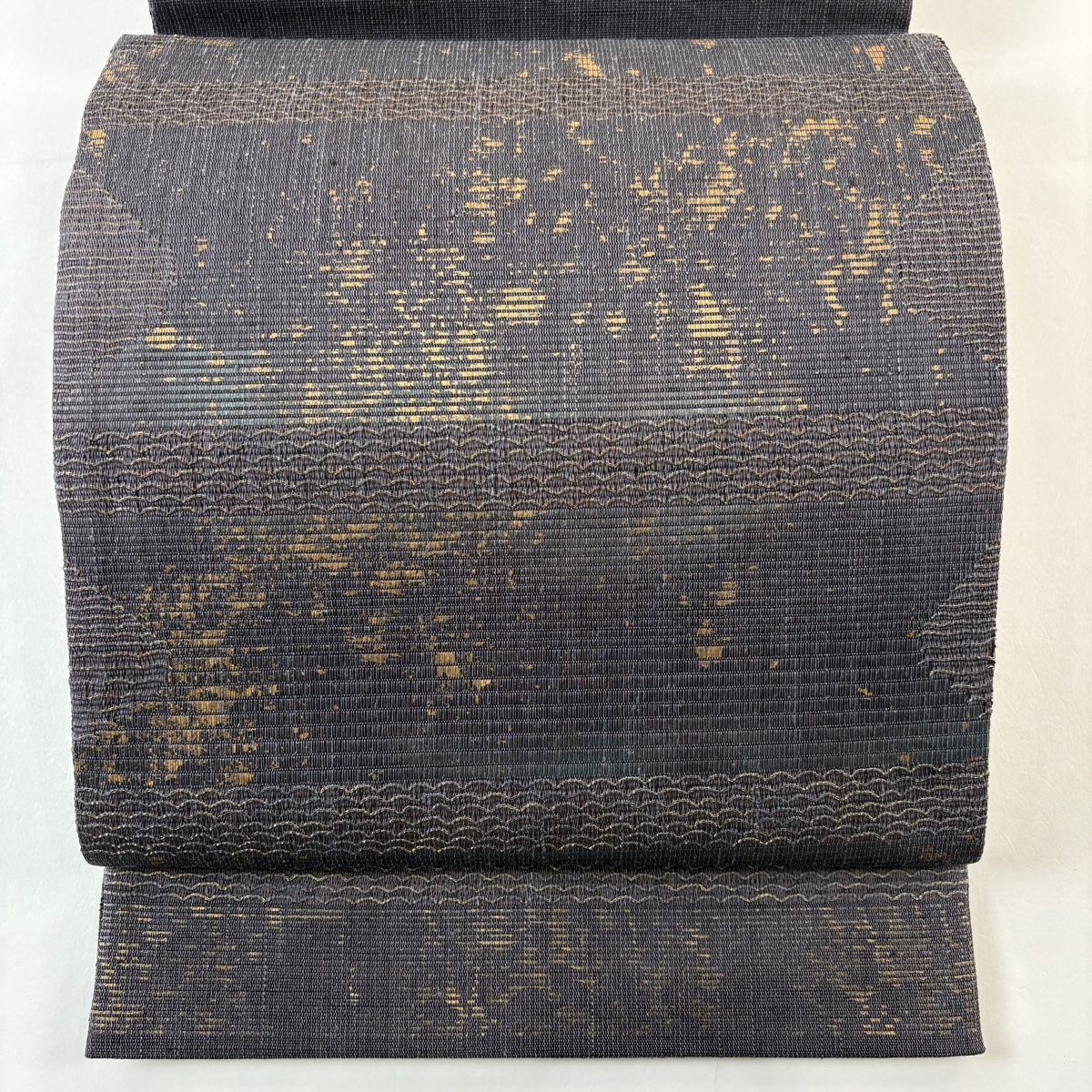 袋帯 よろけ縞 幾何学 金彩 金銀糸 墨色 お太鼓柄 正絹