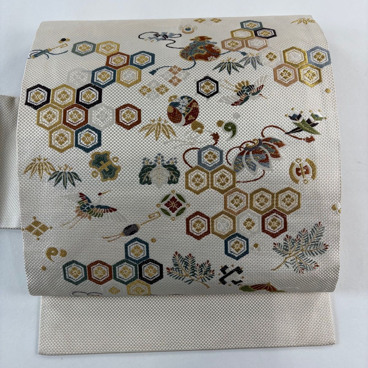 名古屋帯 斜め格子 亀甲 鳳凰 金糸 名古屋帯 斜め格子 亀甲 鳳凰 金糸 名古屋帯 斜め格子 亀甲 鳳凰 金糸