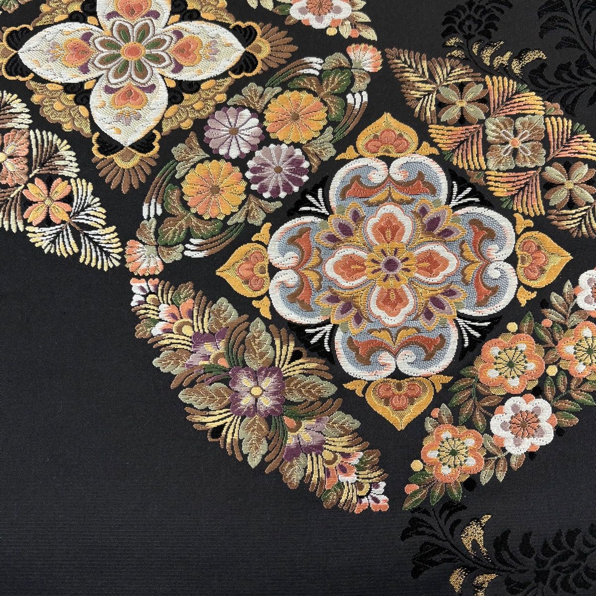 袋帯 華文 草花 箔 唐織 黒 六通 正絹