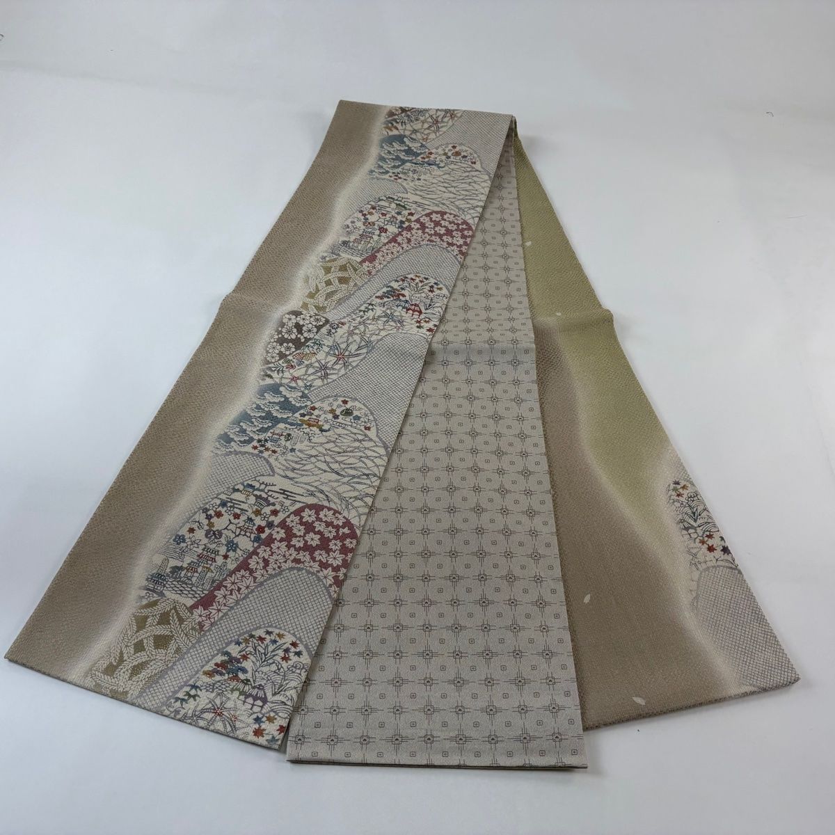 美品】 袋帯 名品 風景 建物 薄茶色 お太鼓柄 正絹 【中古】 - メルカリ