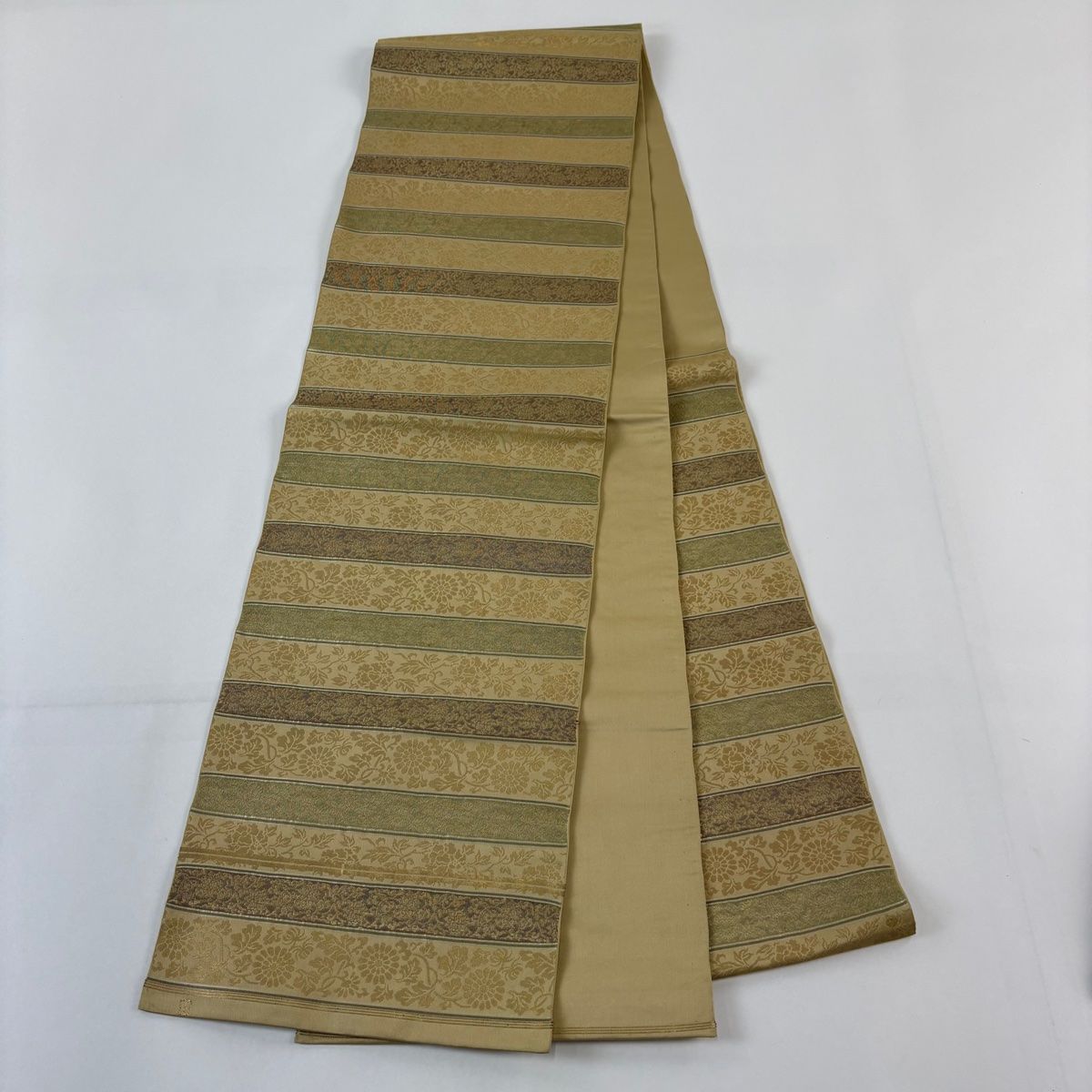 袋帯 名品 川島織物 落款 段縞 花唐草 箔 ベージュ 六通 正絹 【中古