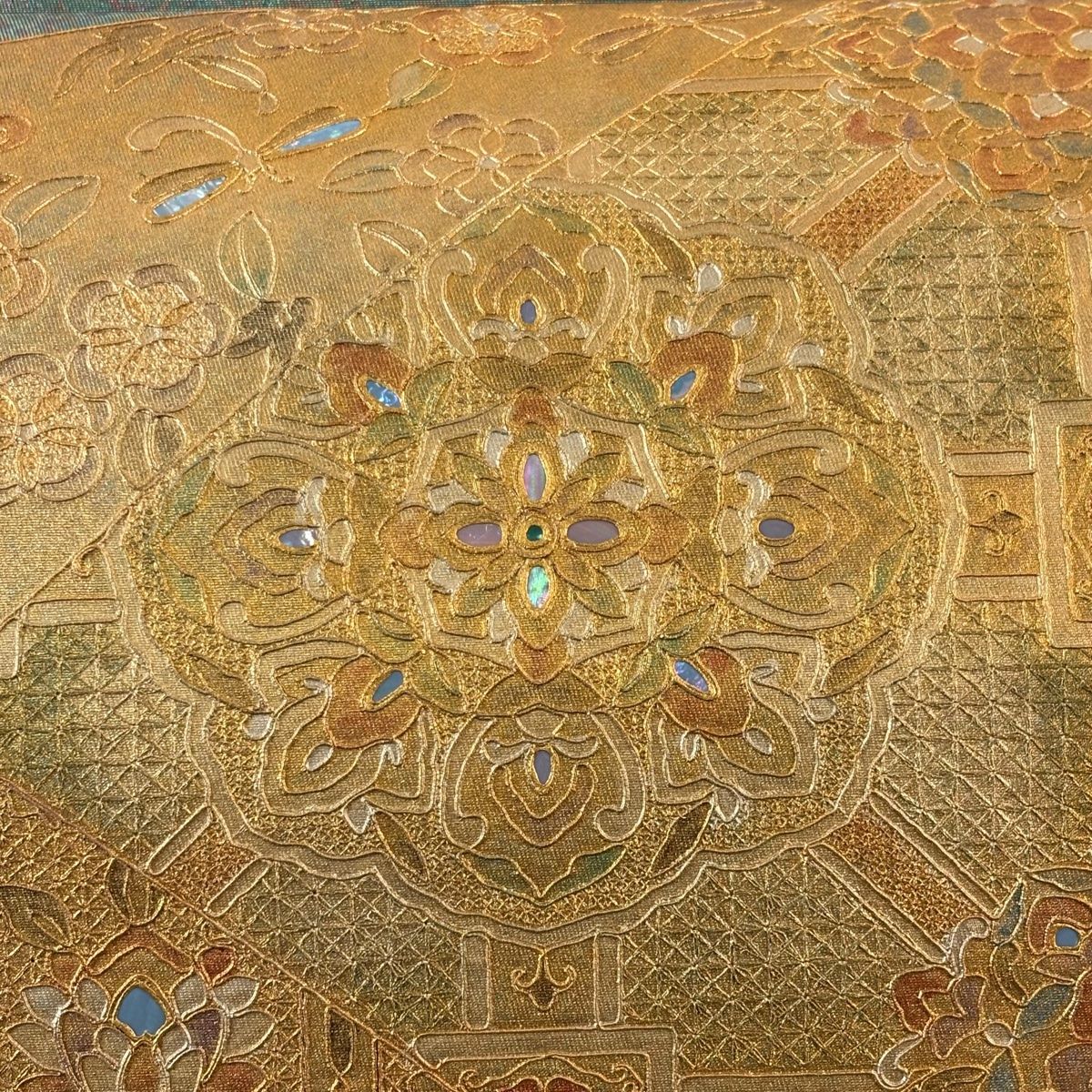 袋帯 華文 草花 螺鈿 金彩 薄青緑 お太鼓柄 正絹