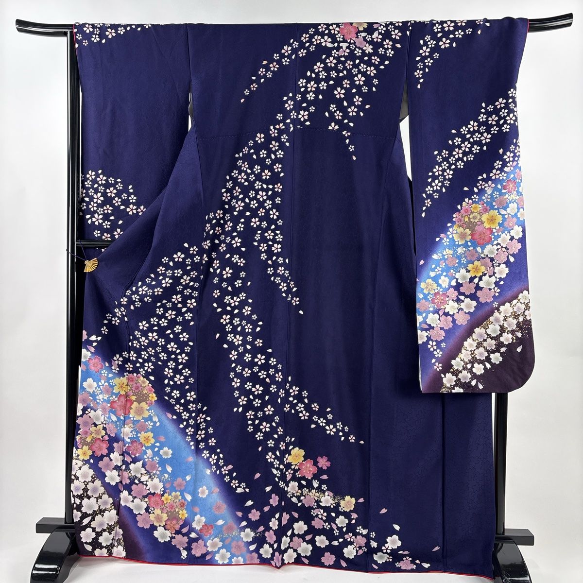 美品】 振袖 身丈168cm 裄丈68.5cm L 袷 桜 花びら 箔 金彩 青紫 正絹