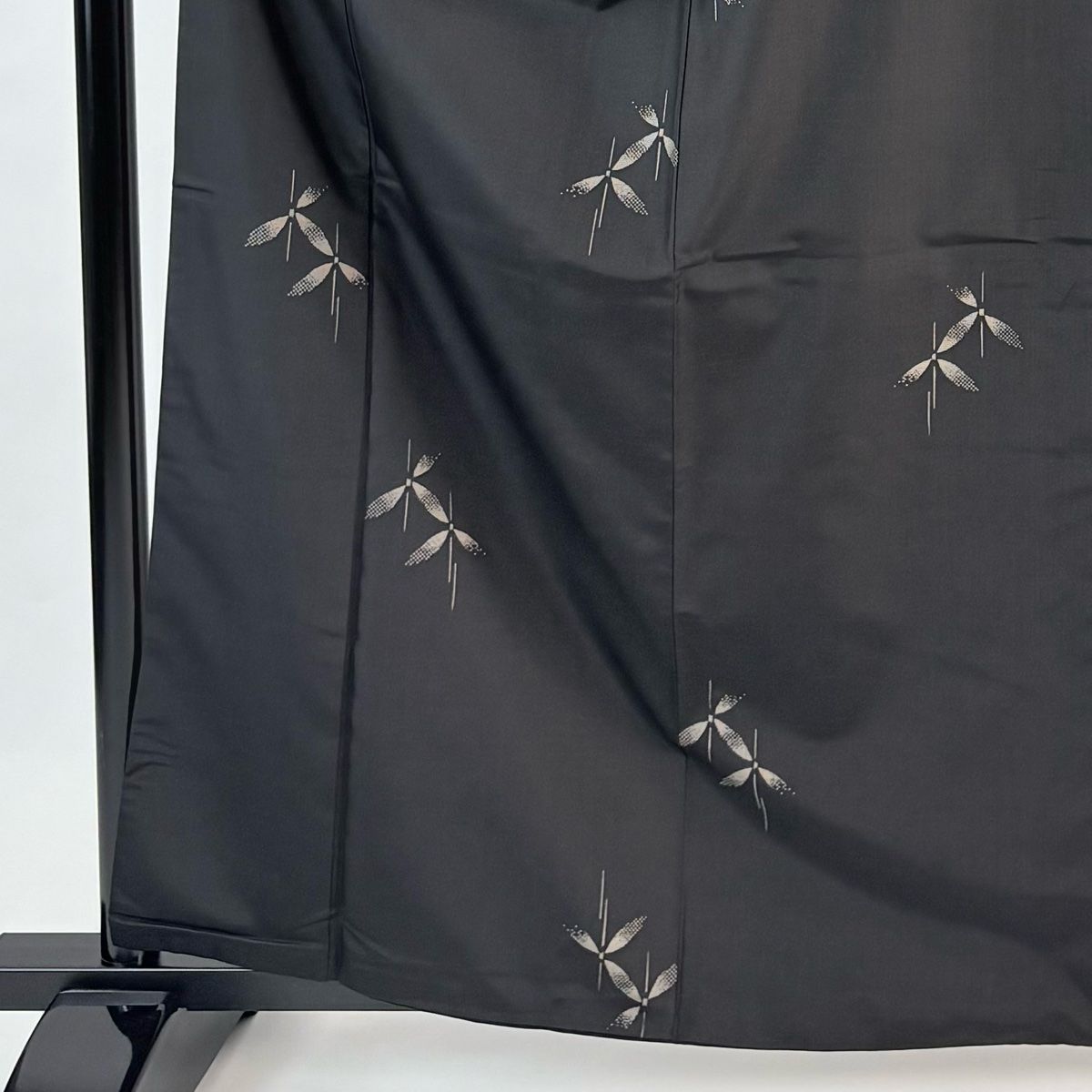 大島紬 身丈162 cm 裄丈65.5 M 袷 純泥染 証紙 葉 墨色 正絹