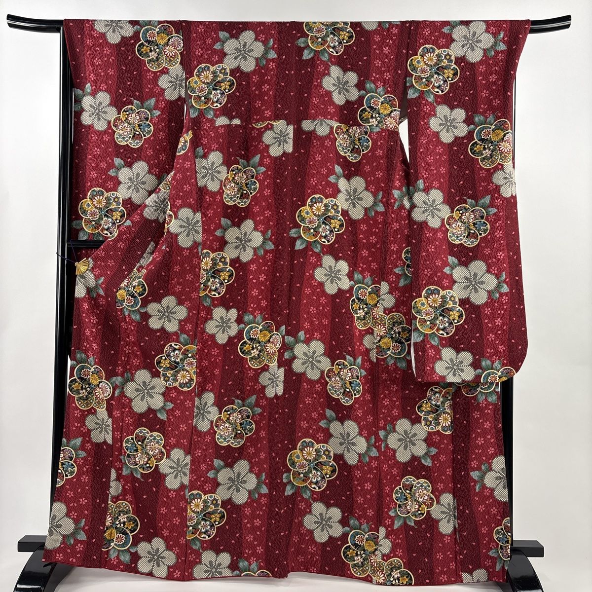 振袖 身丈166 cm 裄丈68 L 袷 草花 桜 銀通し 金彩 えんじ色 正絹