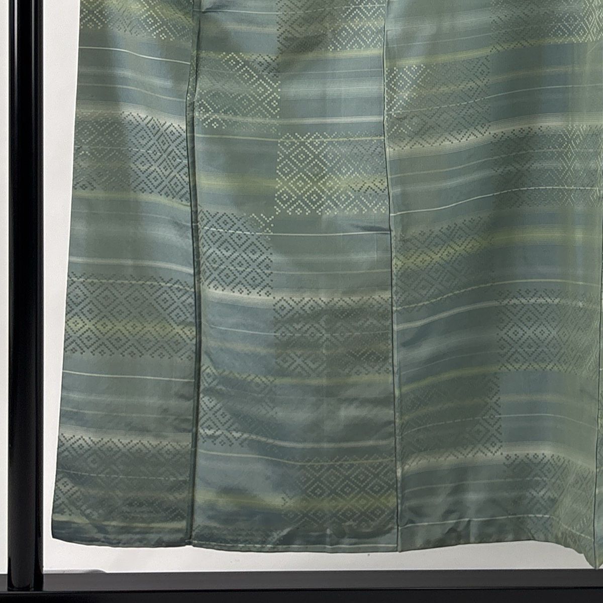 小紋 身丈155.5 cm 裄丈64 M 単衣 紬地 菱 縞 刺繍 灰緑 正絹