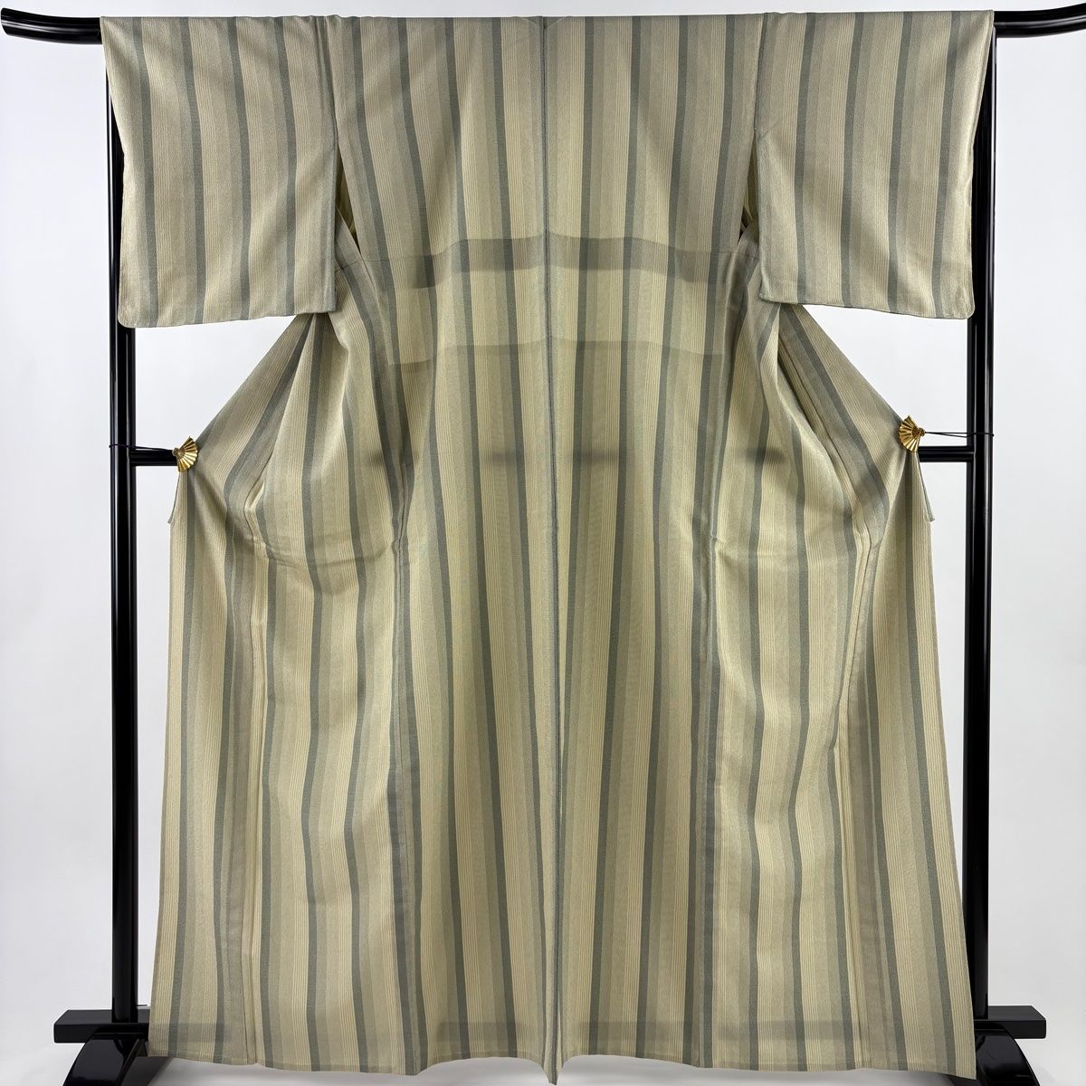 紬 身丈165.5 cm 裄丈66 M 単衣 証紙 縦縞 ベージュ 正絹