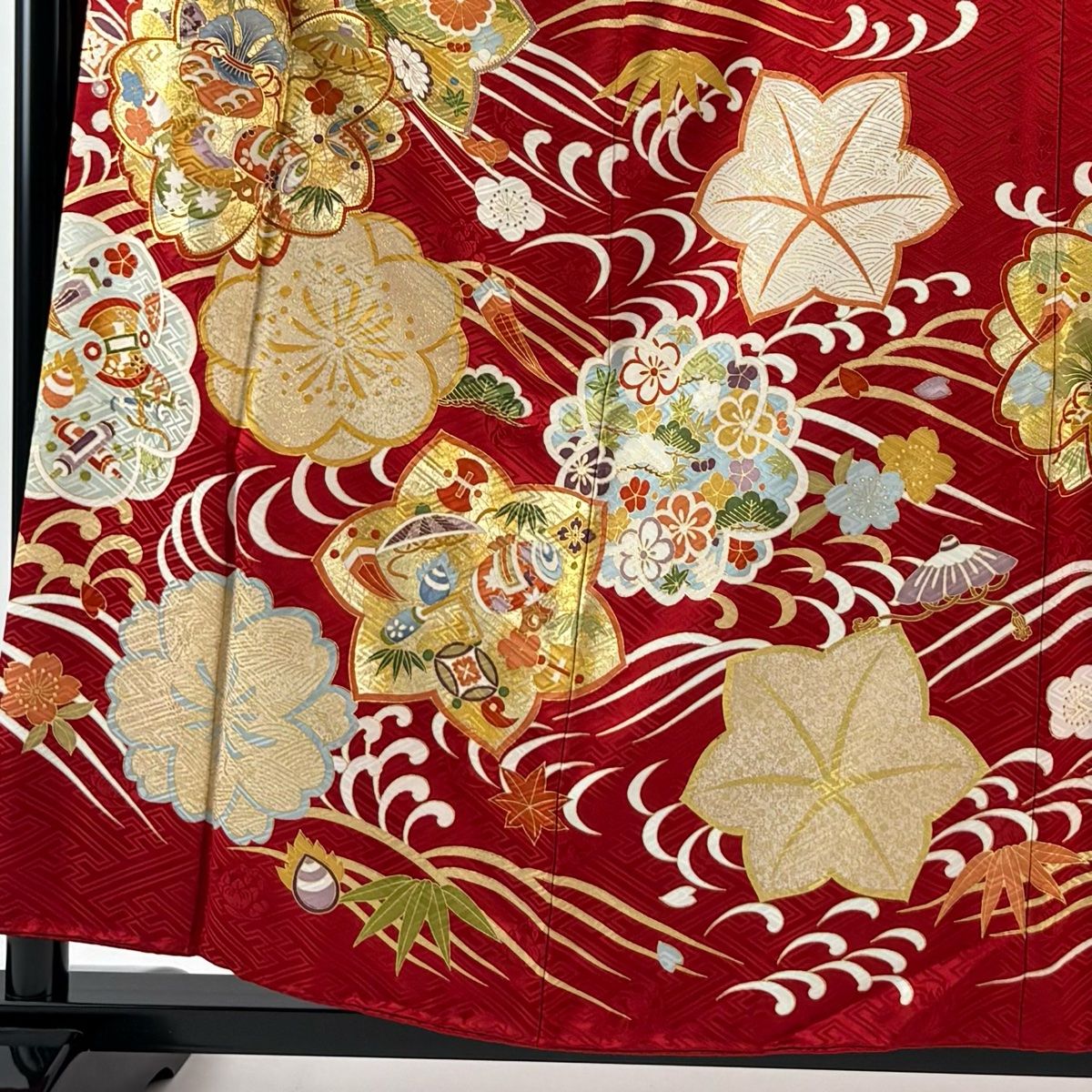 振袖 身丈157 cm 裄丈66 M 袷 やまと 宝尽くし 松竹梅 金糸 金彩 赤 正絹