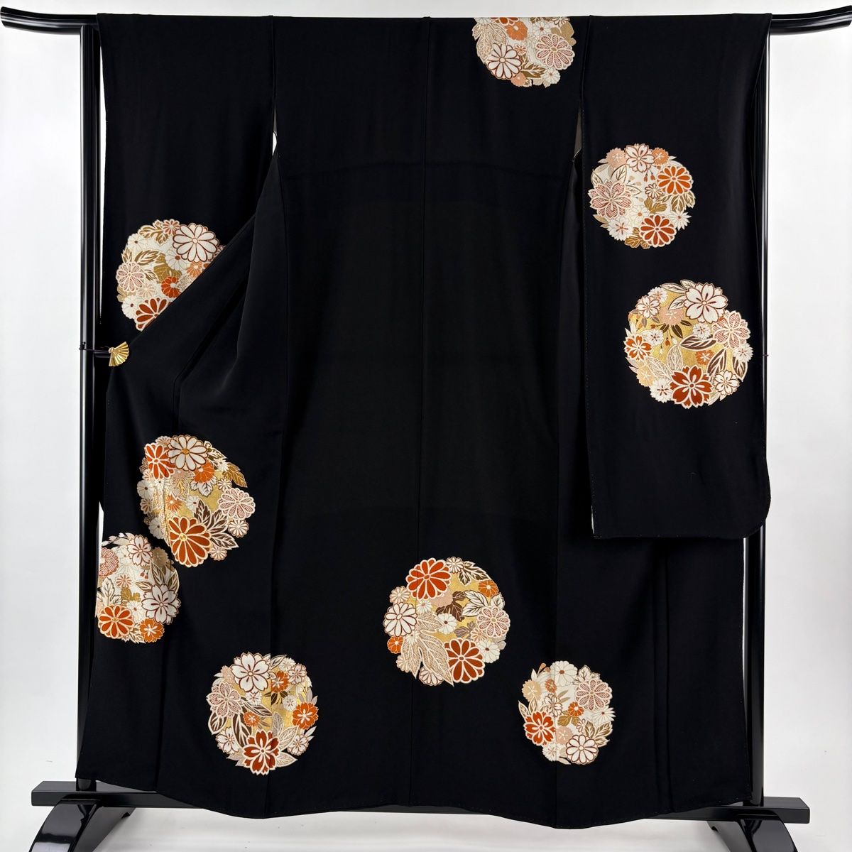 振袖 身丈158.5 cm 裄丈64.5 M 袷 花丸文 金糸 金彩 黒 正絹