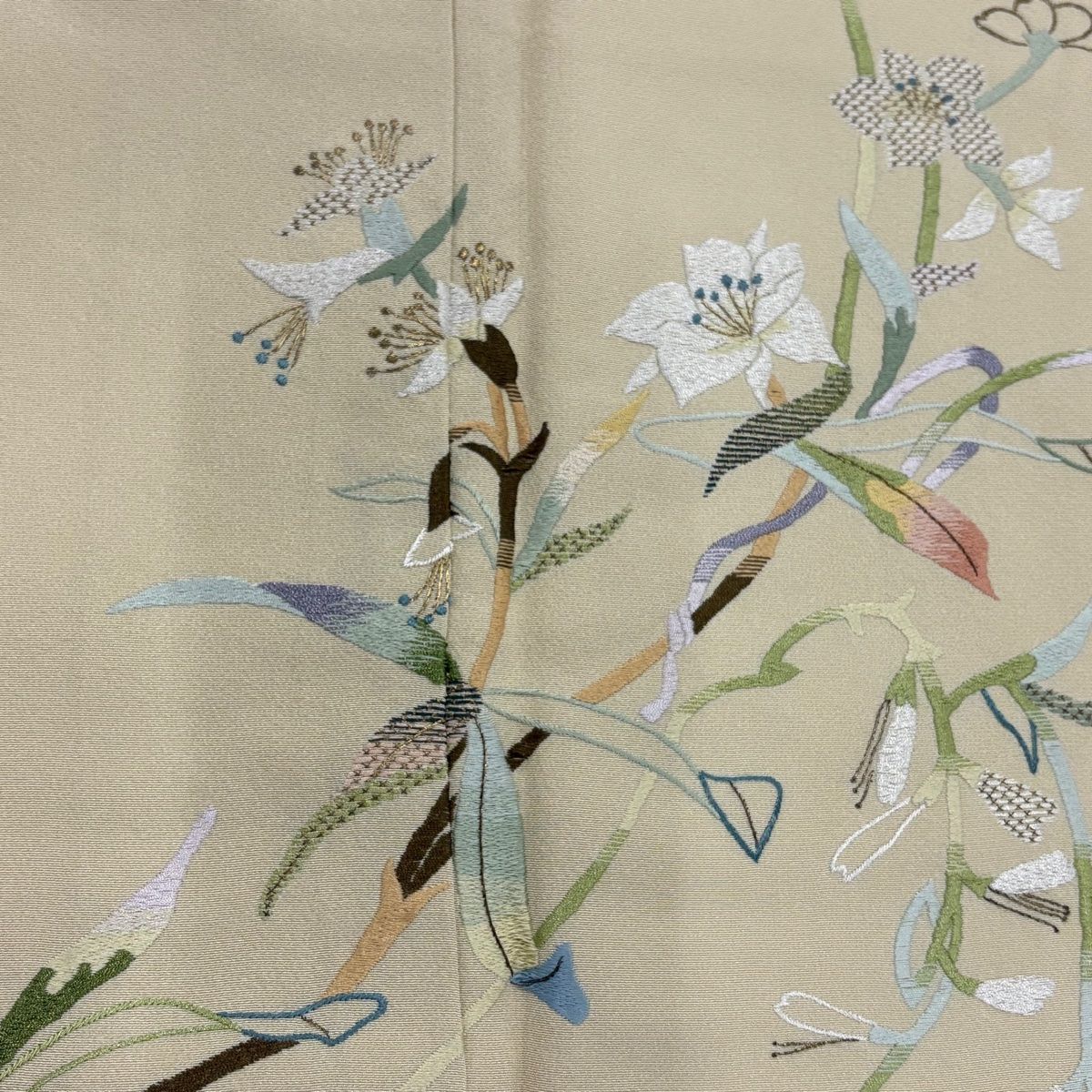 付下げ 身丈156.5cm 裄丈65cm M 袷 枝花 草花 刺繍 金糸 ベージュ 正絹