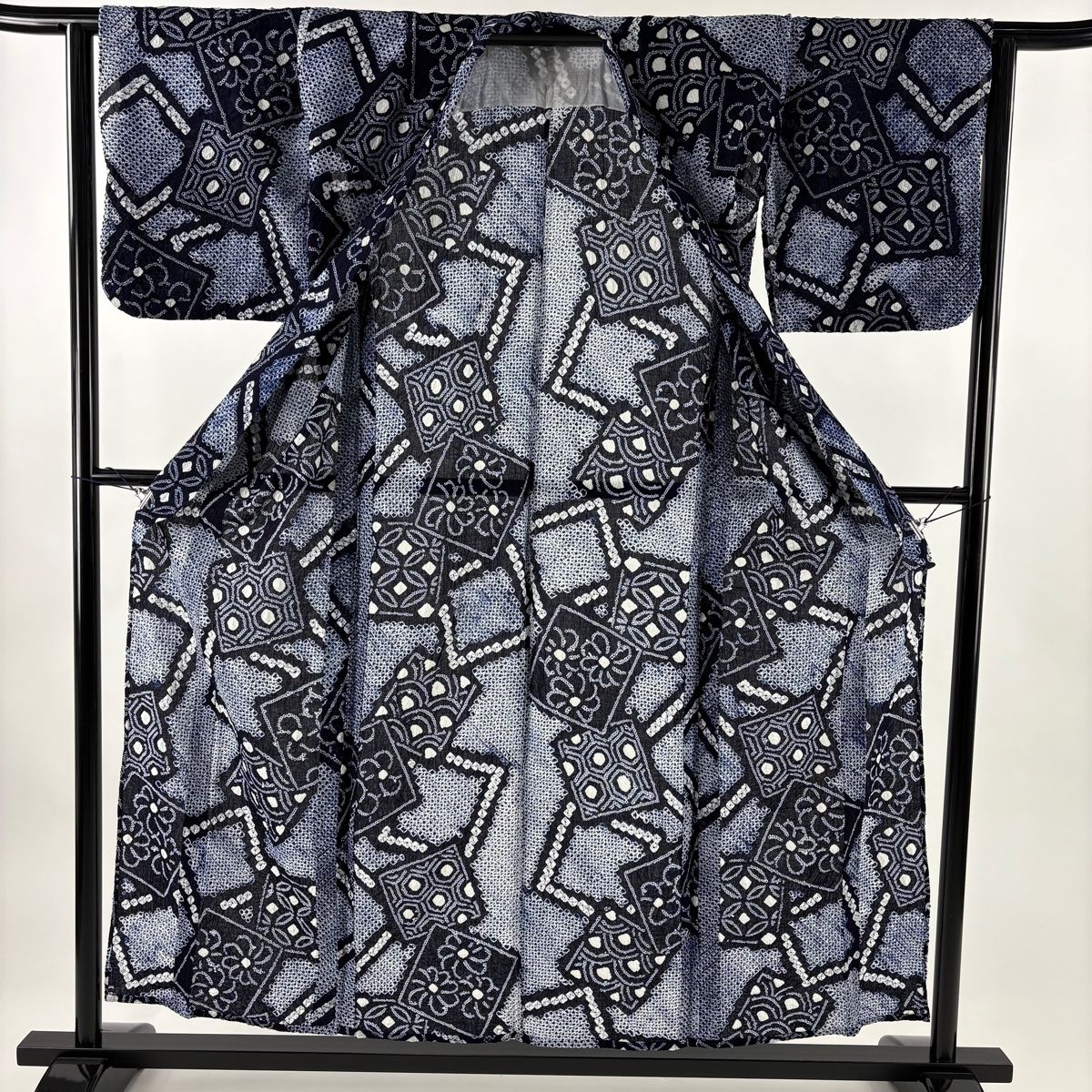  浴衣 身丈155 cm 裄丈61 5 S 絞り浴衣 色紙 花 紺色 綿 浴衣単品 浴衣