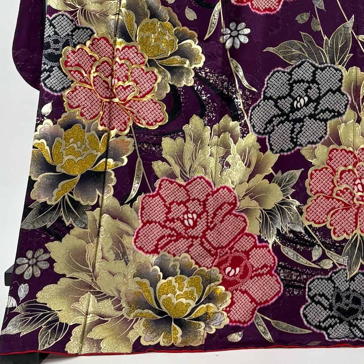 振袖 身丈172.5 cm 裄丈71 L 袷 えるどらど 落款 牡丹 草花 銀通し 金糸 紫 正絹