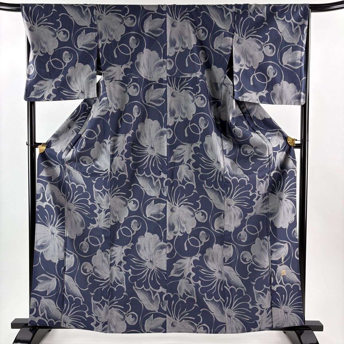 美品】 小紋 身丈163cm 裄丈68cm L 単衣 斉藤上太郎 落款 草花 紺色