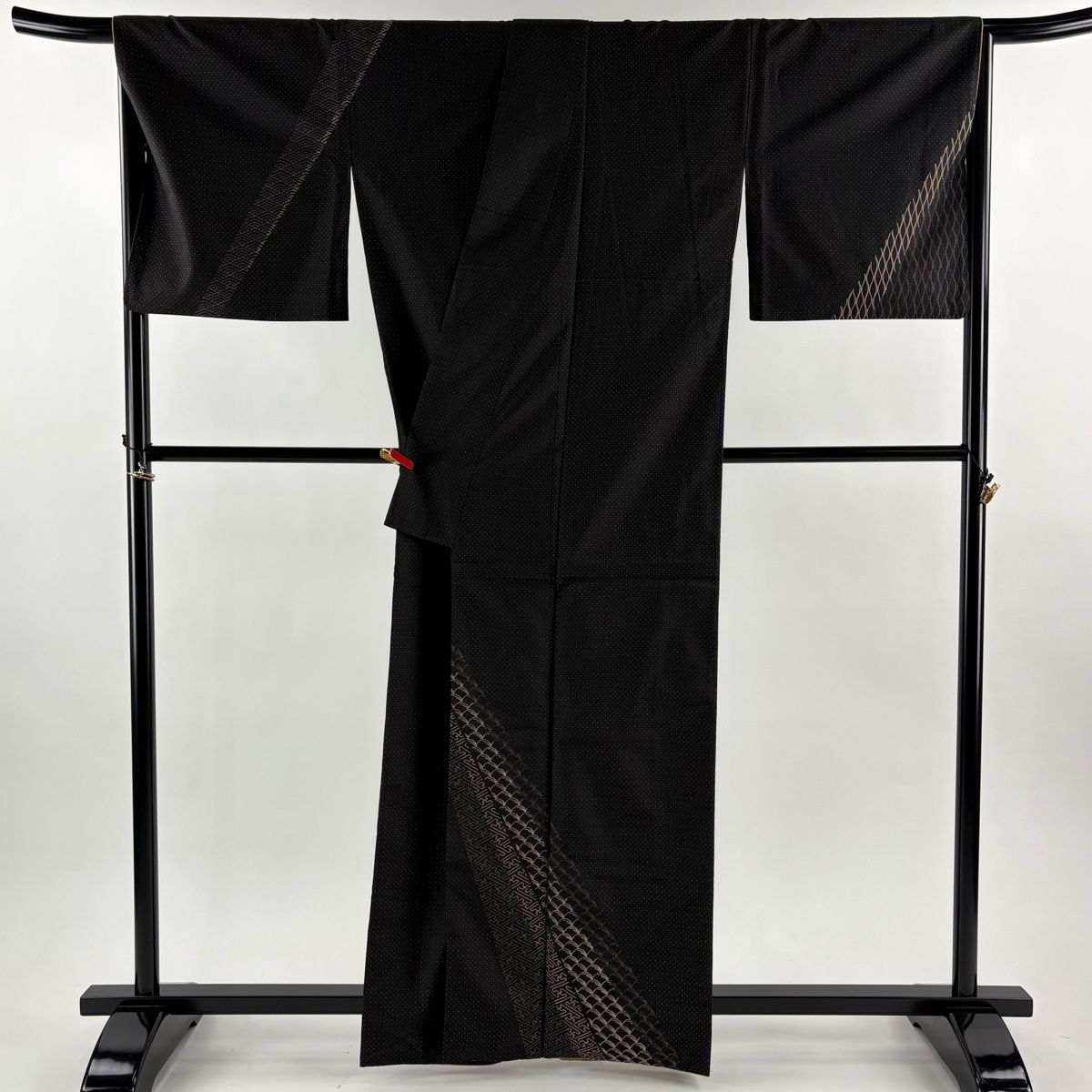 美品】 付下げ 身丈162cm 裄丈68cm L 袷 川村久太郎 紬地 落款 紗綾形