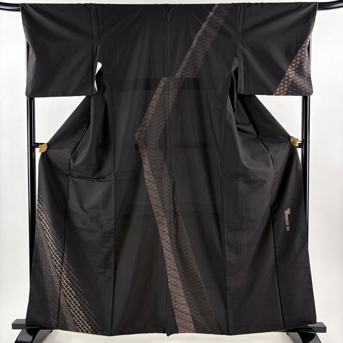 美品】 付下げ 身丈162cm 裄丈68cm L 袷 川村久太郎 紬地 落款 紗綾形