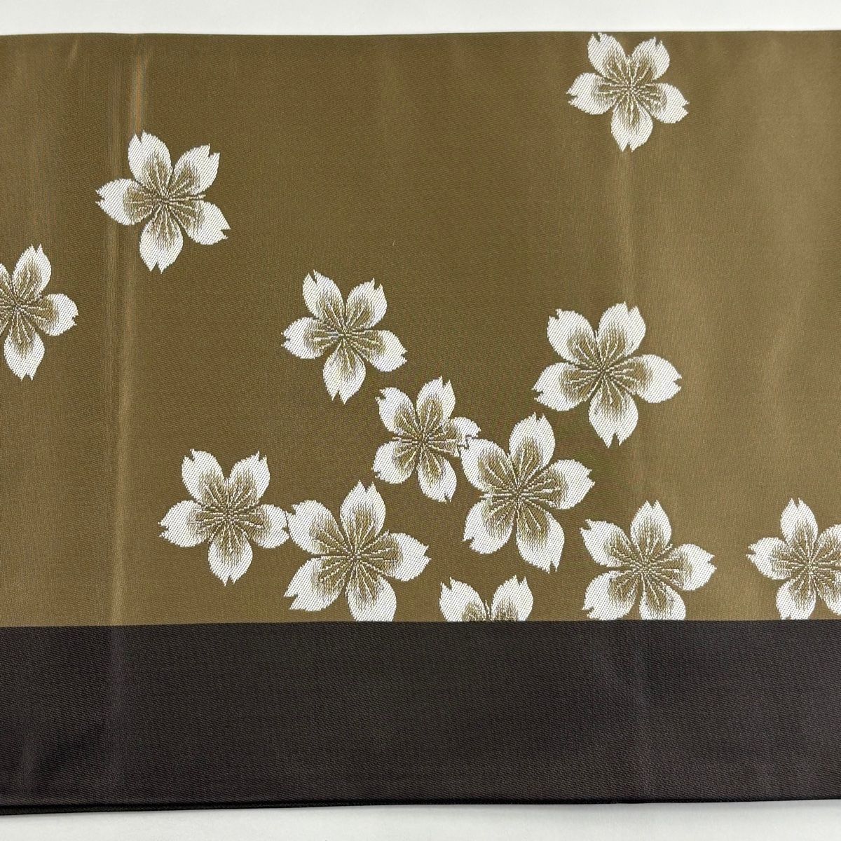 美品】 袋帯 逸品 辻村ジュサブロー 落款 桜 銀糸 薄茶色 六通 正絹