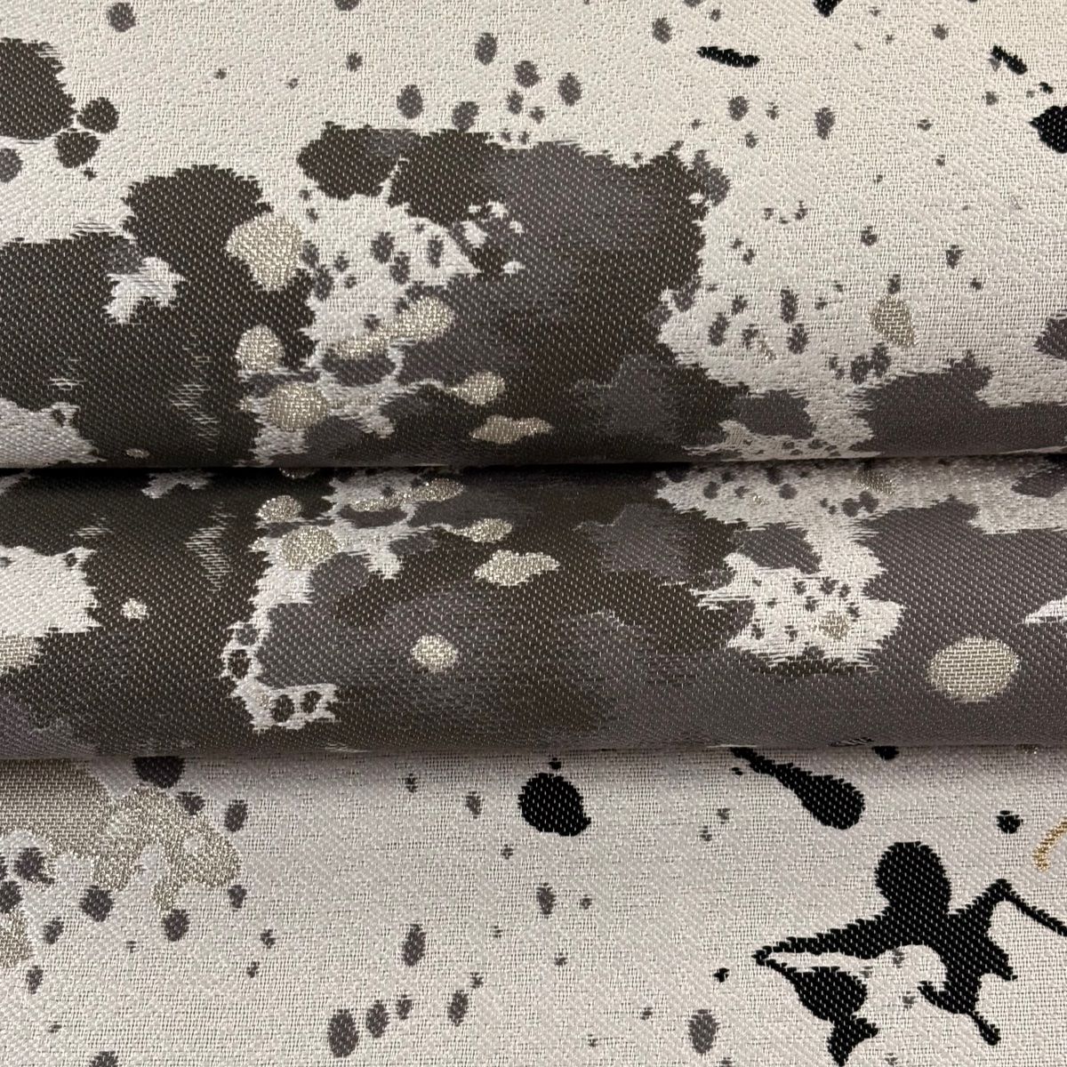 ［ 袋帯 ］正絹　グレー　灰色　シルバー　銀糸　幾何学　規則的な柄 美品】 袋帯 逸品 斉藤上太郎 落款 幾何学模様 銀糸 灰色 六通 正絹