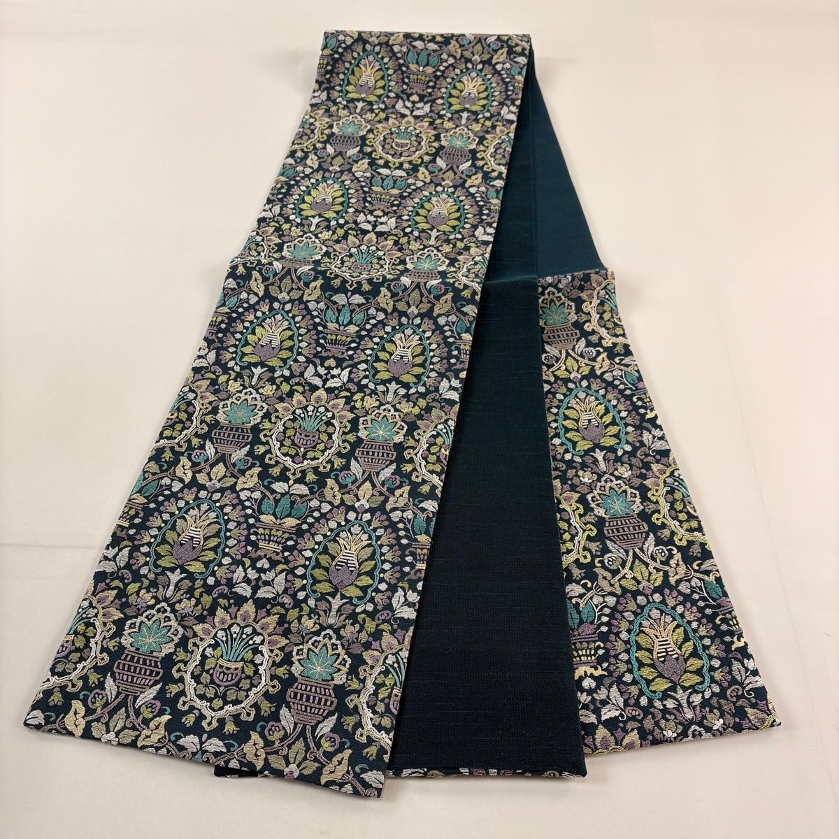 美品】 袋帯 逸品 草花 幾何学模様 刺繍 相良刺繍 青緑 六通 正絹