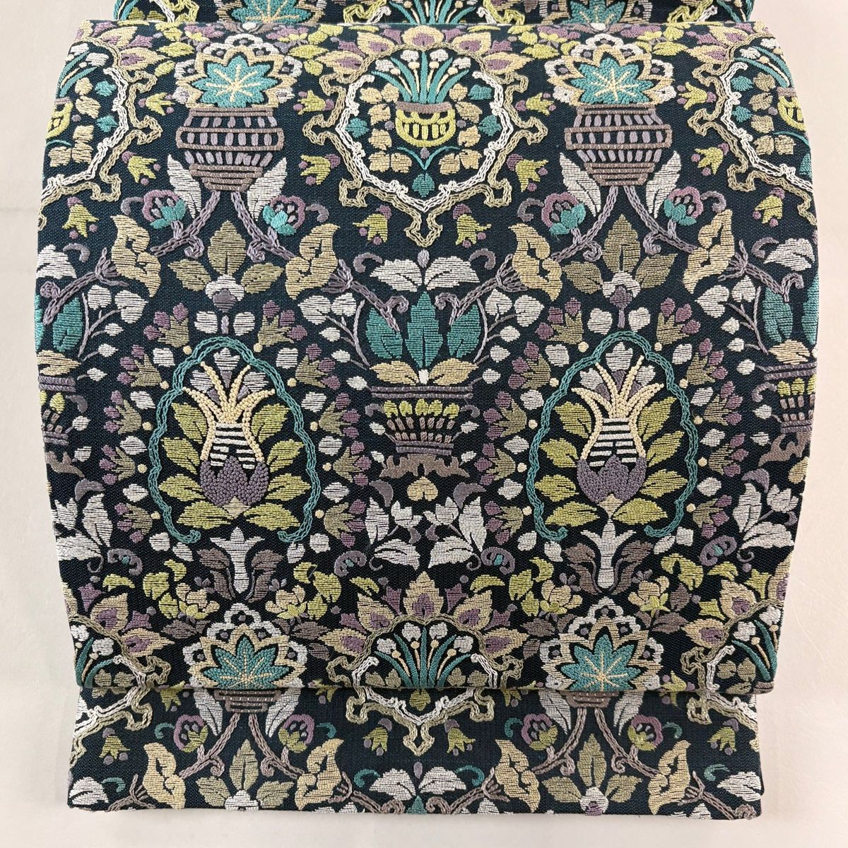 美品】 袋帯 逸品 草花 幾何学模様 刺繍 相良刺繍 青緑 六通 正絹