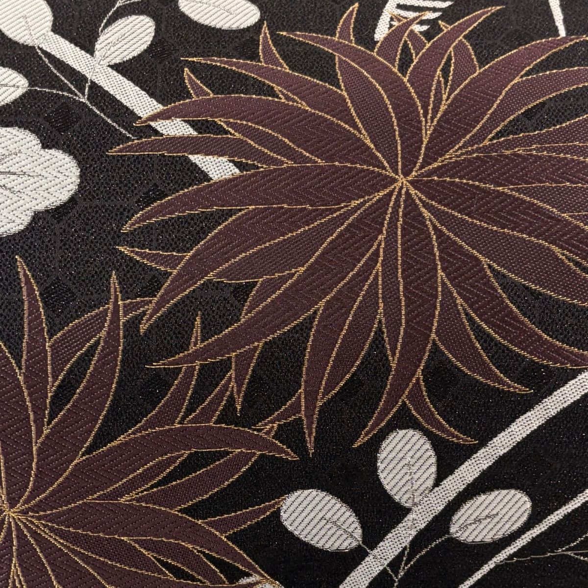 美品】 袋帯 逸品 斉藤上太郎 落款 草花 萩 金銀糸 銀通し 黒 六通