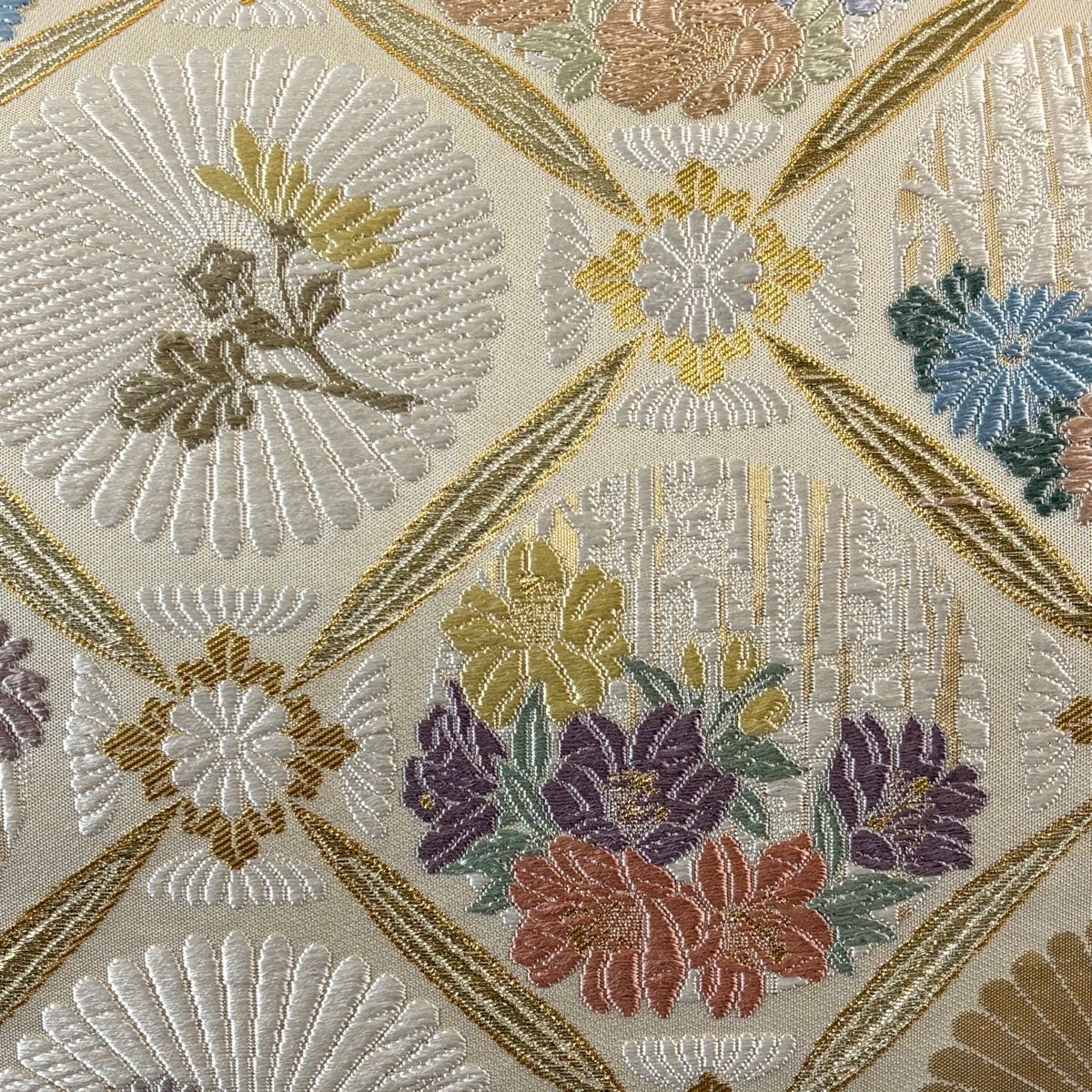 袋帯 新小石丸 草花 菊 金糸 箔 ベージュ 六通 正絹