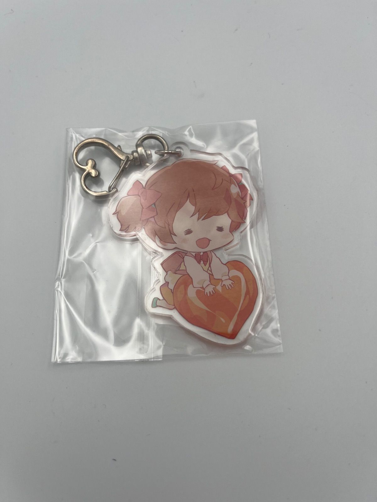 めいちゃん バレンタイン・キッス アクリルキーホルダー - メルカリ