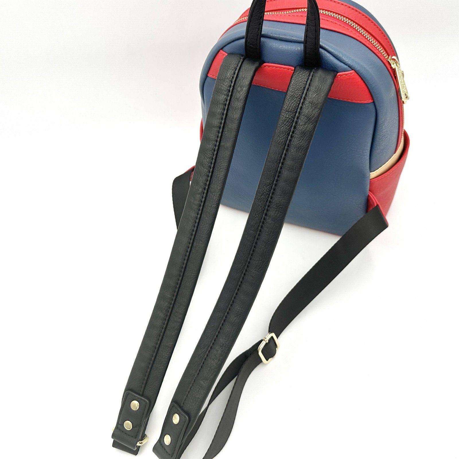 □新品級□ Loungefly MARVEL リュック 販売済み 本革 レザー 567T