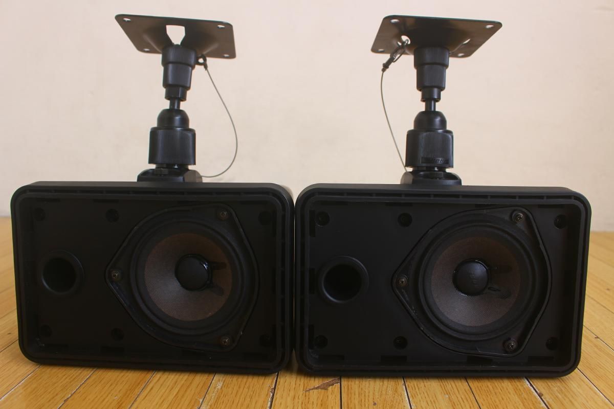 BOSE ボーズ スピーカー101MM ブラック 連番 ペア 金具付 - メルカリ