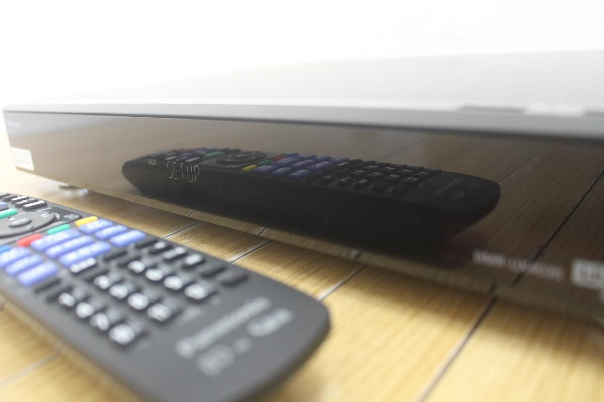 パナソニック 6 ch 自動録画 4 TB HDD 内蔵ブルーレイレコーダー DMR UX 4030