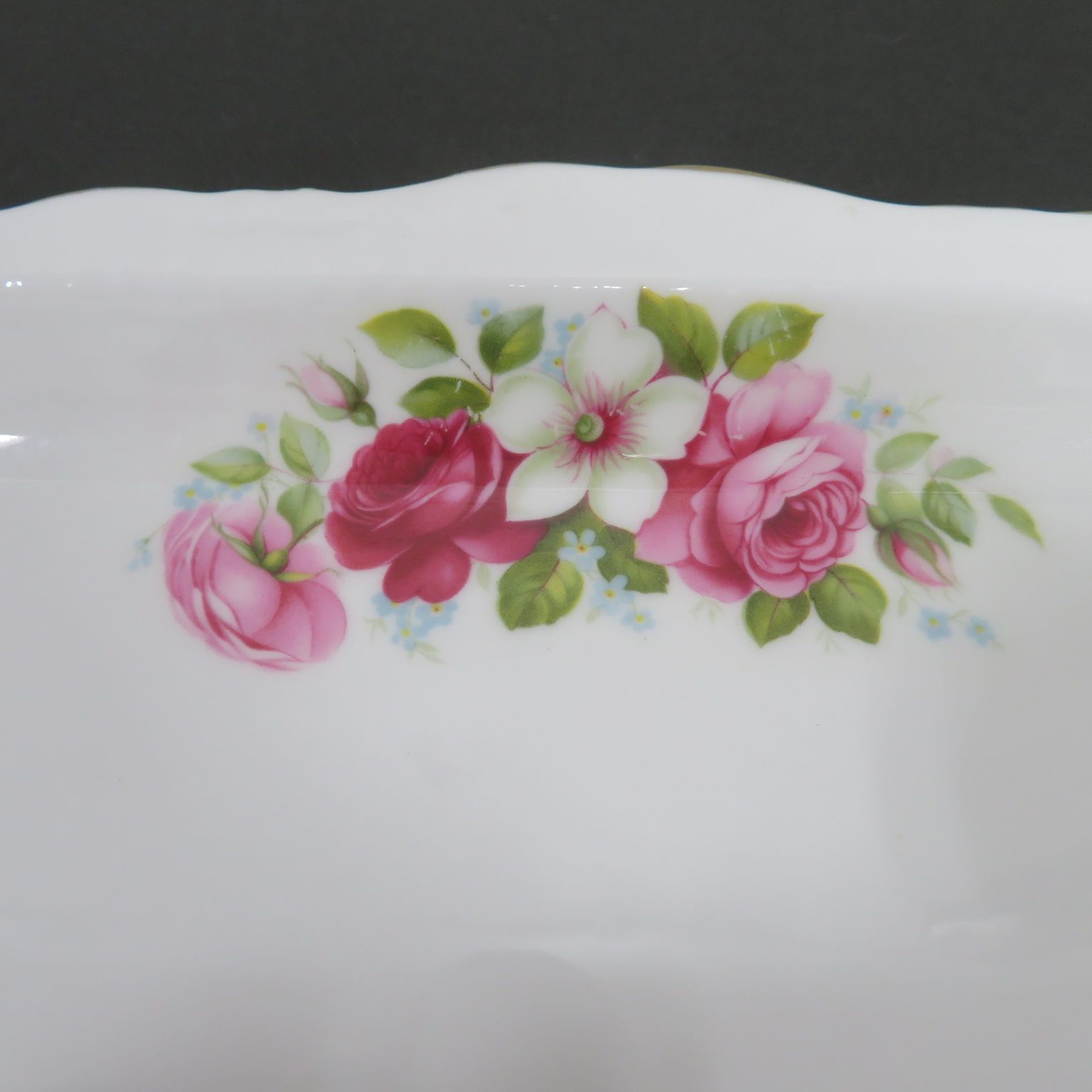 3205☆ロイヤルアルバート□ROYAL ALBERT□サンドイッチプレート□送料