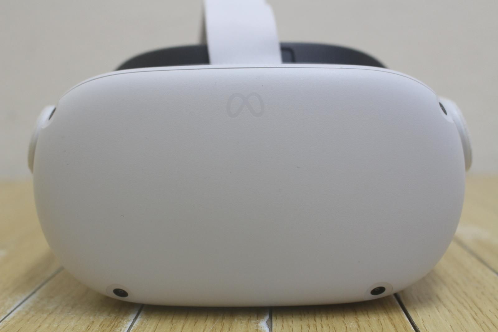 oculus オキュラス 現METAメタ Quest 2 128 GB VRゴーグル メタクエスト2 KW 49 CM