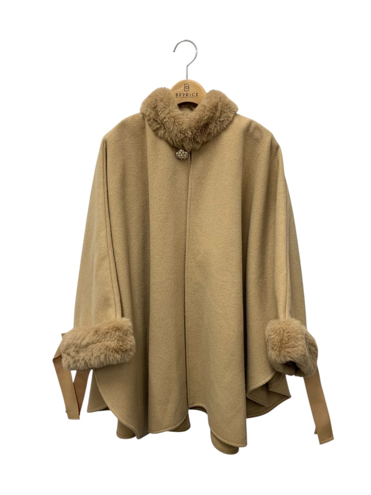 エムズグレイシー 296502 フェイクファー付きポンチョ F ベージュ
