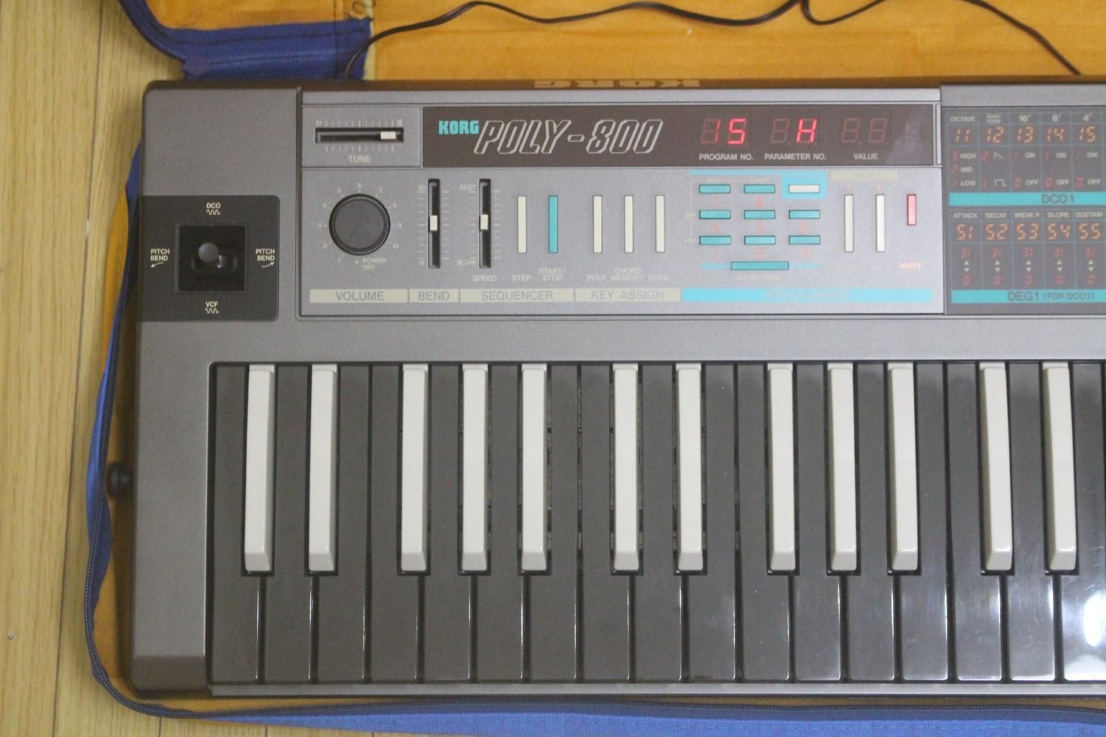 KORG コルグ アナログシンセサイザー POLY-800 リバースカラー - メルカリ