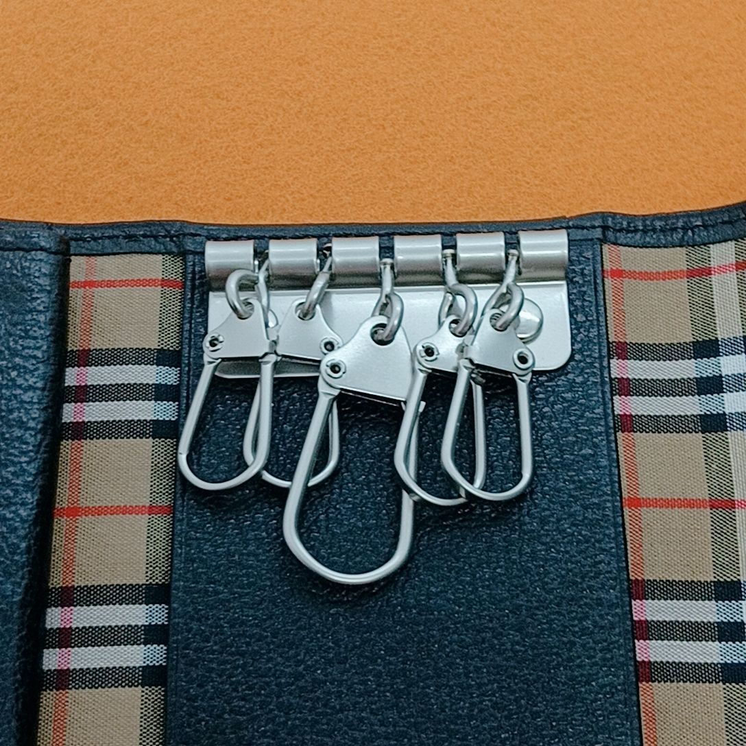 バーバリー 5連キーケース ブラックレザー - メルカリ