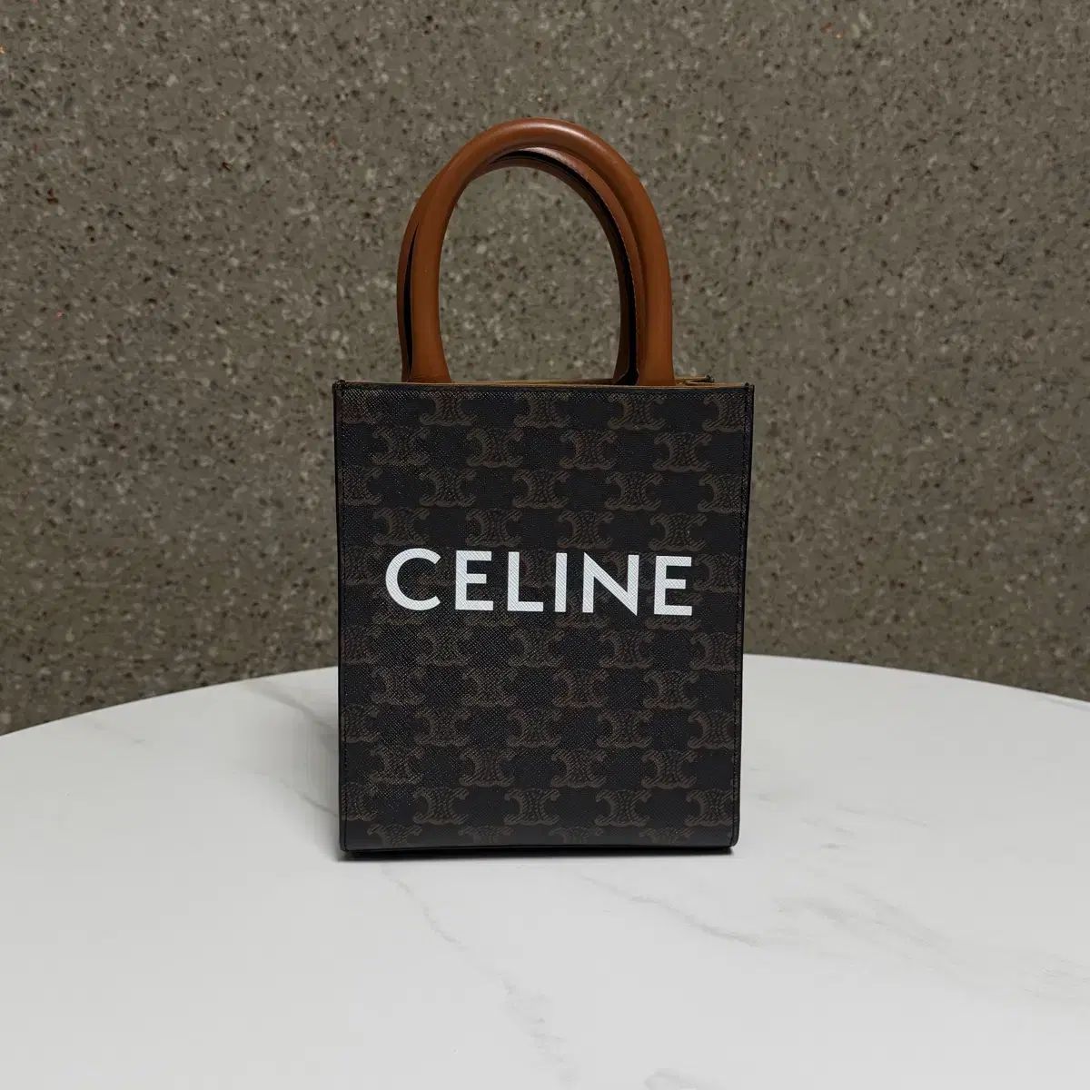 セリーヌ トリオンフ ミニ カバクロスバック