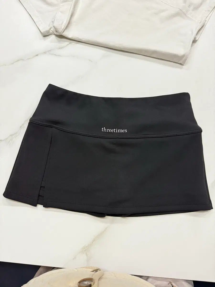 スリータイムズ threetimes OH スリット スカート m