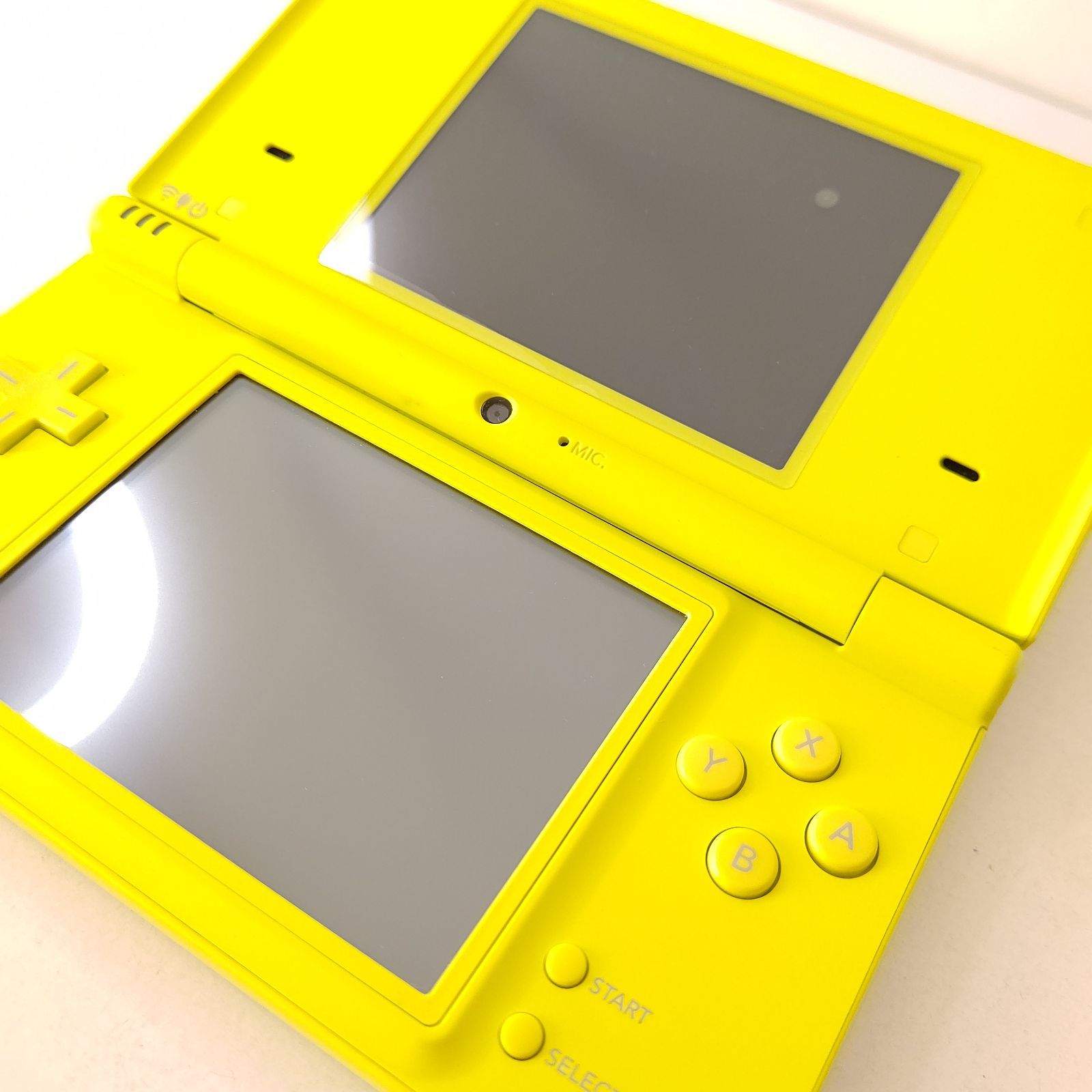 Nintendo ニンテンドーDSi ライムグリーン 極美品 任天堂 ゲーム機