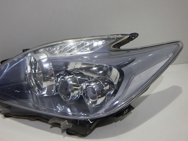 30系 プリウス ヘッドライト左右 LED ZVW30 前期 47-30 ニ 81110/81150