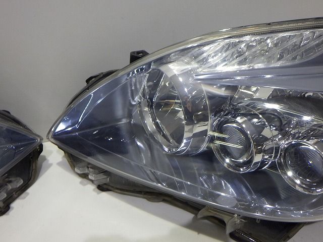 30系 プリウス ヘッドライト左右 LED ZVW30 前期 47-30 ニ 81110/81150