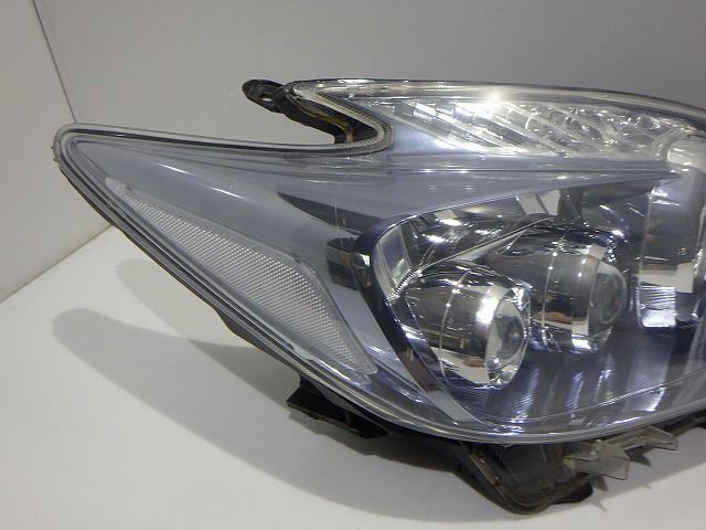 30系 プリウス ヘッドライト左右 LED ZVW30 前期 47-30 ニ 81110/81150