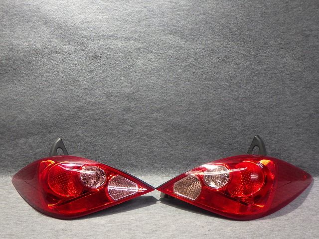 得価，品質保証 ティーダ テールレンズ左右 C11/NC11 P4086 日産 前期 251128225 外装・エアロ