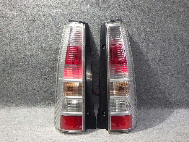 ワゴンR スティングレー テールレンズ左右 MH21S/22S 35603-58J スズキ