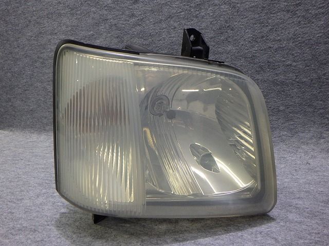 ほぼ新品　ワゴンR　ヘッドライト　左右　ハロゲン　MC21S/22C ほぼ新品 ワゴンR ヘッドライト 左右 ハロゲン MC21S/22C ワゴンR