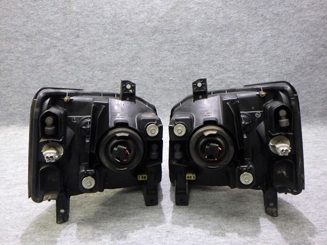 ほぼ新品　ワゴンR　ヘッドライト　左右　ハロゲン　MC21S/22C ワゴンR ヘッドライト 左右 ハロゲン MC21S/22S 後期 100-32679 スズキ