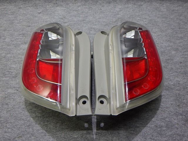 車 ミライース テール左右 LA300S LA310S 20511 プレオ ピクシス等