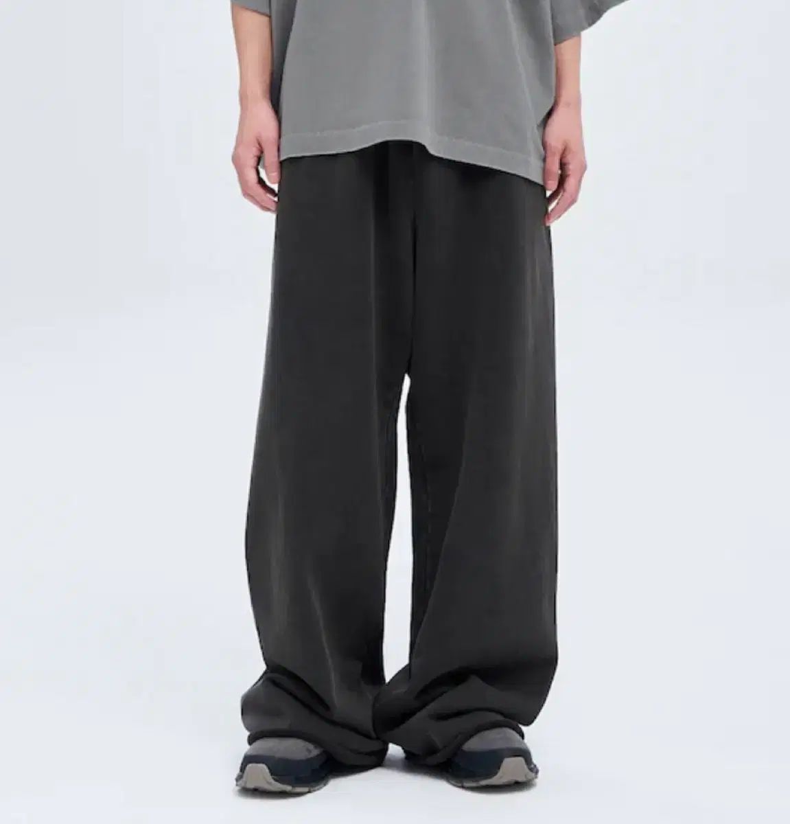 エンタイヤ スタジオ フール スウェット パンツ