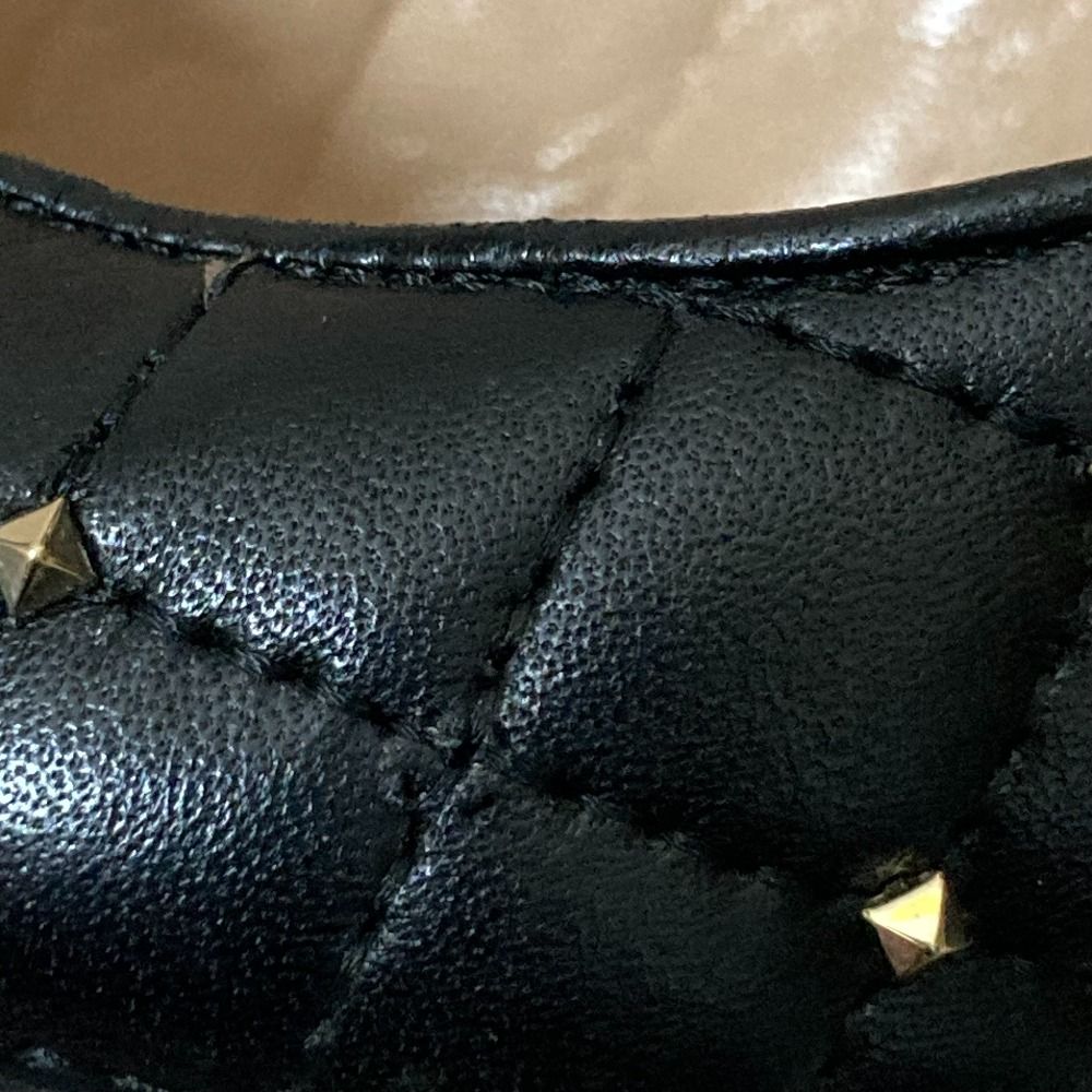 良品 VALENTINO GARAVANI ヴァレンティノガラヴァーニ ロックスタッズ