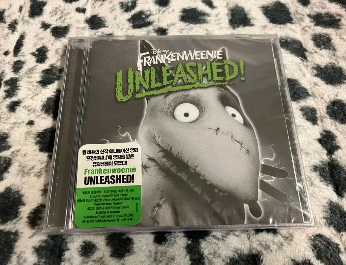 英国アンティーク猫脚ネストテーブル3台/木製机/サイドテーブル(88-168) 良い 英国アンティーク猫脚ネストテーブル3台/木製机/サイドテーブル